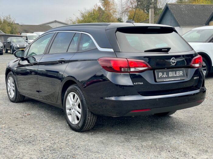 Opel Astra T 105 Enjoy Sports Tourer 2018 - Image 3