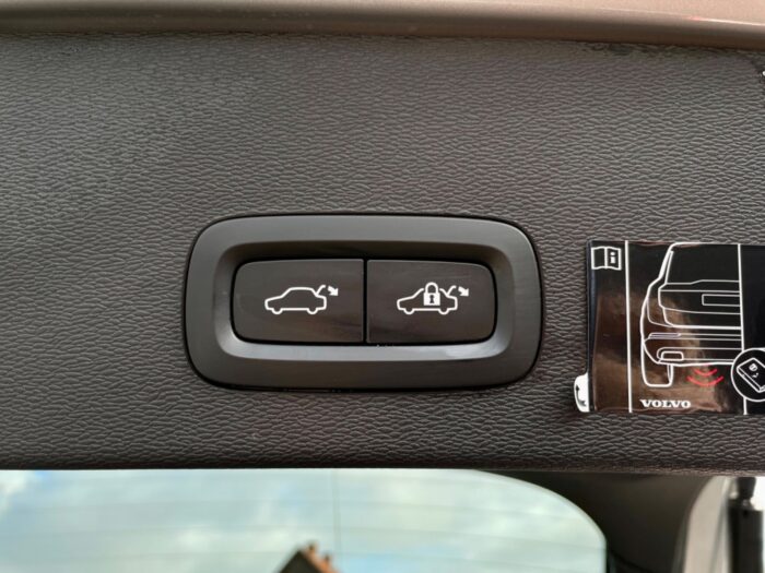 Volvo C40 P8 ReCharge Twin First Edition 2022 - Image 19
