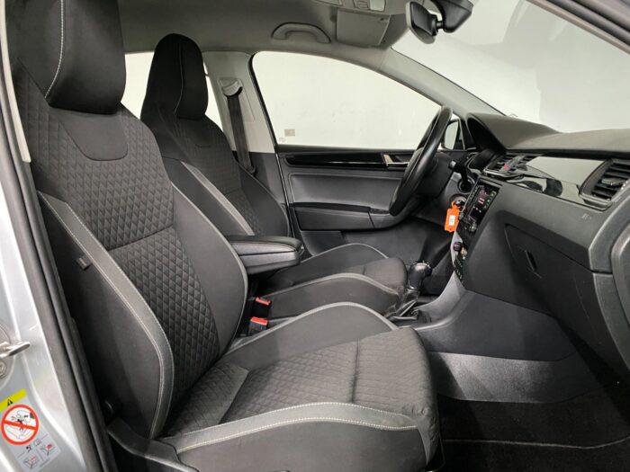 Skoda Rapid TSi 110 Ambition DSG 2019 - Image 10