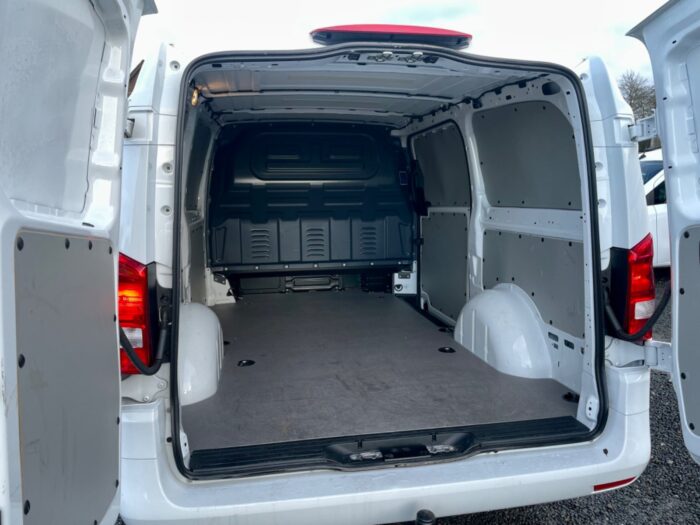 Mercedes Vito 114 CDi Kassevogn L RWD 2022 - Image 5