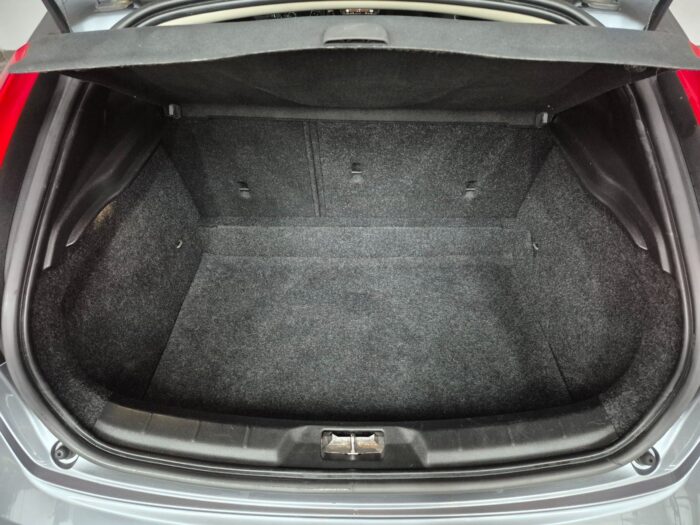 Volvo V40 CC D3 150 Momentum aut. 2017 - Image 17