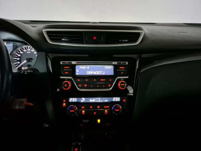 Nissan Qashqai Dig-T 115 Acenta 2015 - Image 15