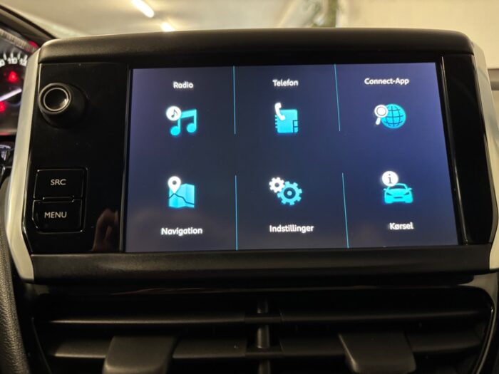 Peugeot 208 BlueHDi 100 Envy 2018 - Image 10