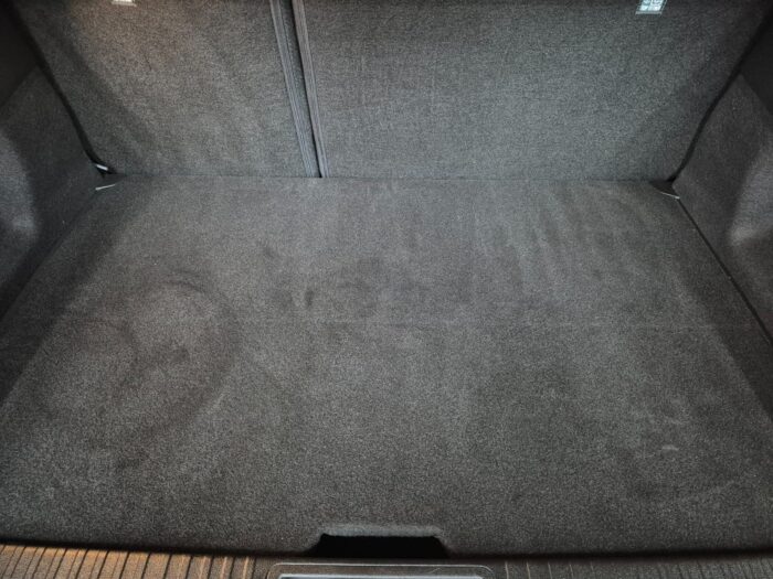 Renault Captur E-Tech Zen 2022 - Image 17