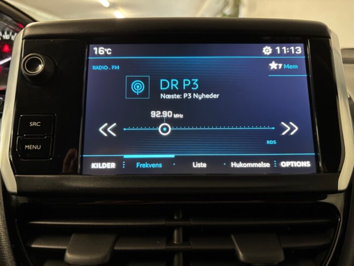 Peugeot 208 BlueHDi 100 Envy 2018 - Image 11
