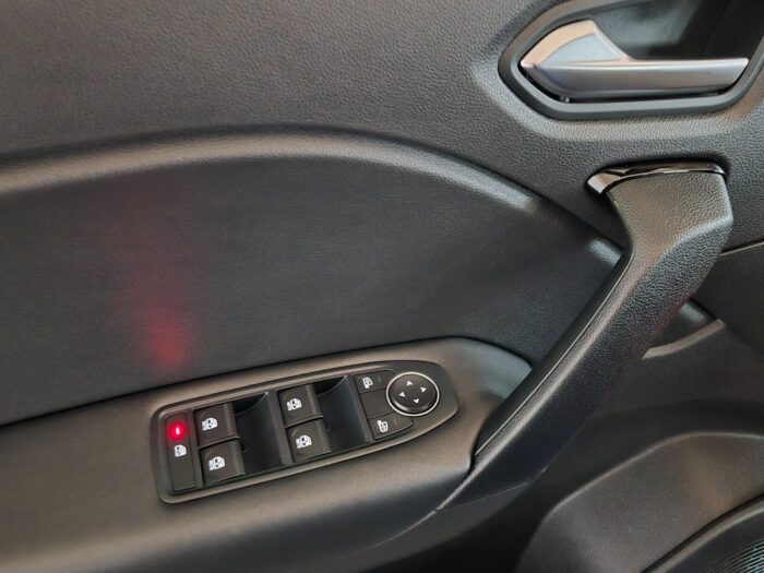 Renault Captur E-Tech Zen 2022 - Image 12