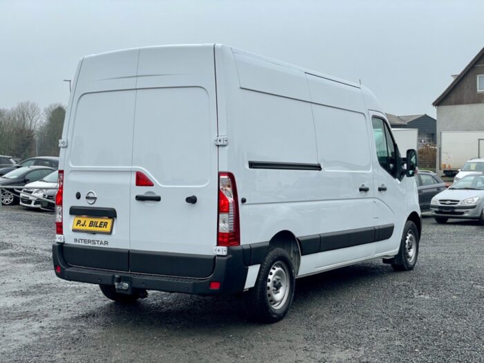 Nissan Interstar dCi 150 L2H2 N-Connecta Van 2025 - Image 5