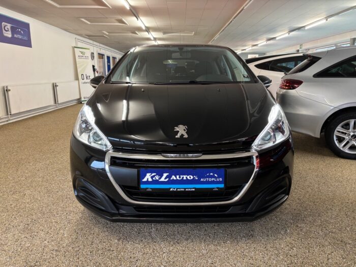 Peugeot 208 BlueHDi 100 Envy 2018 - Image 18
