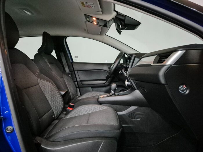 Renault Captur E-Tech Zen 2022 - Image 10