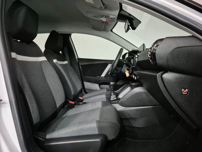 Citroën C4 PureTech 100 Live 2021 - Image 10