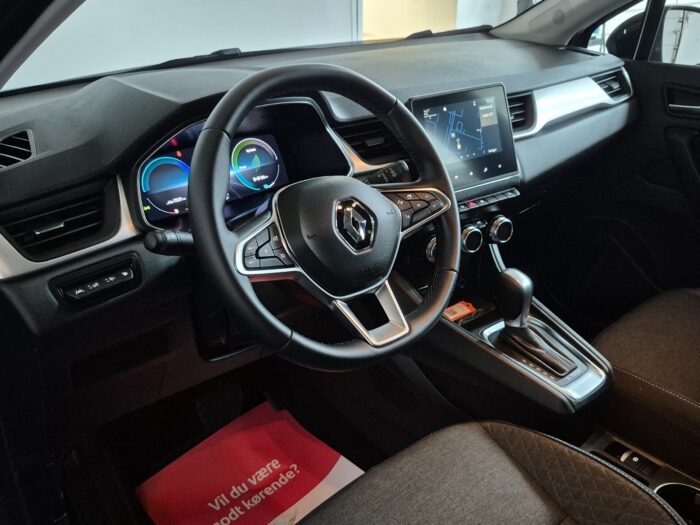 Renault Captur E-Tech Zen 2022 - Image 8