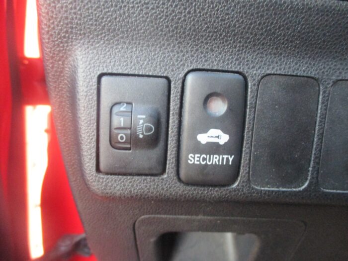 Daihatsu Cuore  2008 - Image 12