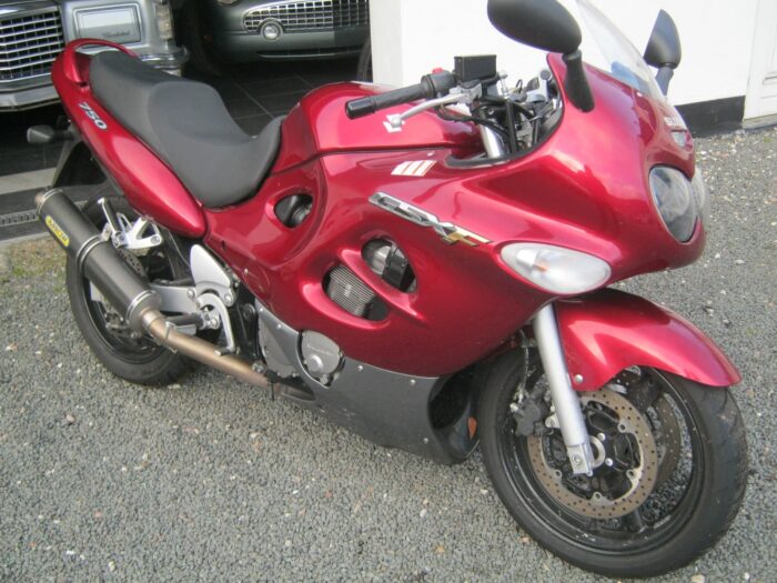 Suzuki GSX 750 F  2008 - Image 2