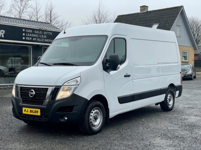 Nissan Interstar dCi 150 L2H2 N-Connecta Van 2025 - Image 2