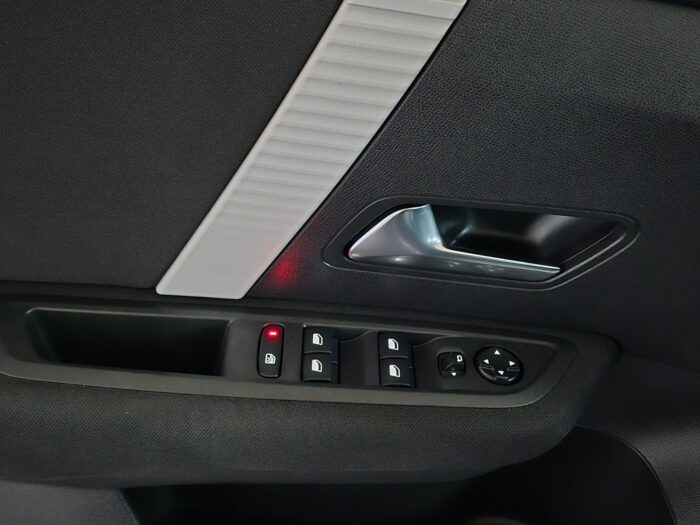 Citroën C4 PureTech 100 Live 2021 - Image 14