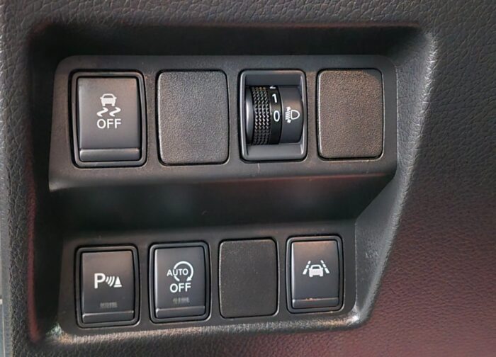 Nissan Qashqai Dig-T 115 Acenta 2015 - Image 10