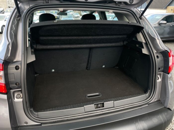 Renault Captur TCe 120 Dynamique EDC 2015 - Image 15