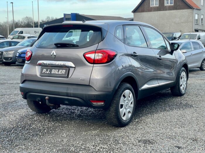 Renault Captur TCe 120 Dynamique EDC 2015 - Image 4