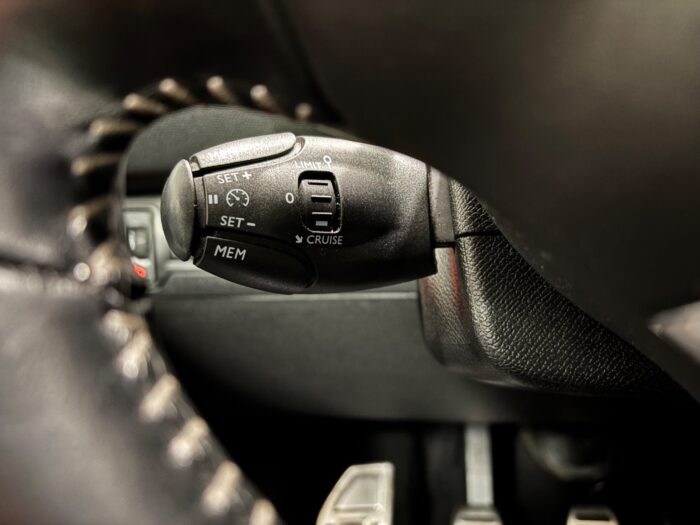 Peugeot 308 BlueHDi 120 Allure SW 2018 - Image 4