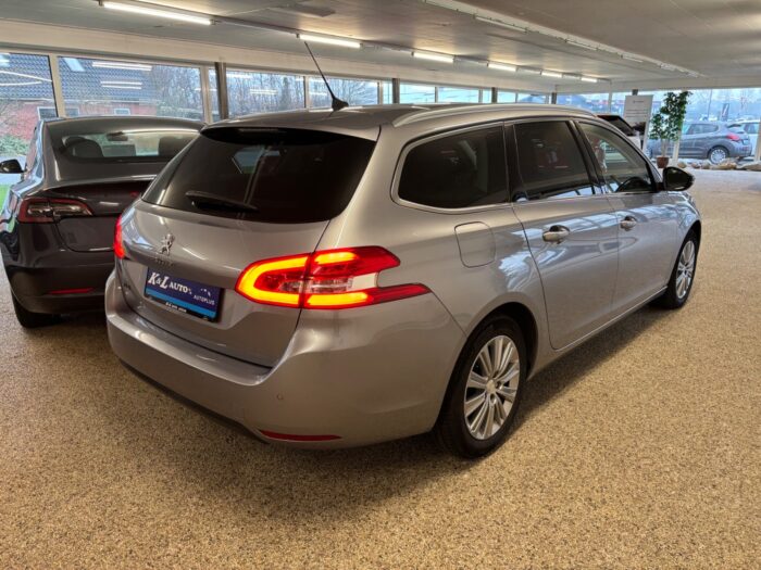 Peugeot 308 BlueHDi 120 Allure SW 2018 - Image 14