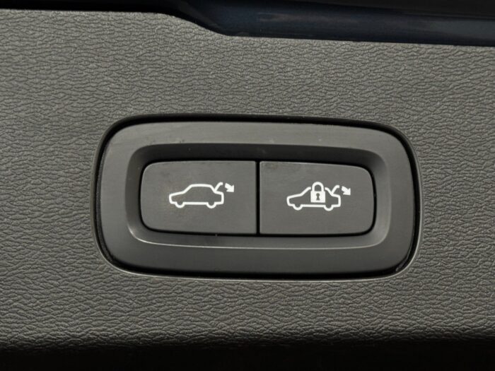 Volvo V60 B4 197 Inscription aut. 2022 - Image 18