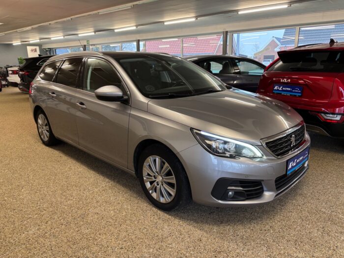 Peugeot 308 BlueHDi 120 Allure SW 2018 - Image 15