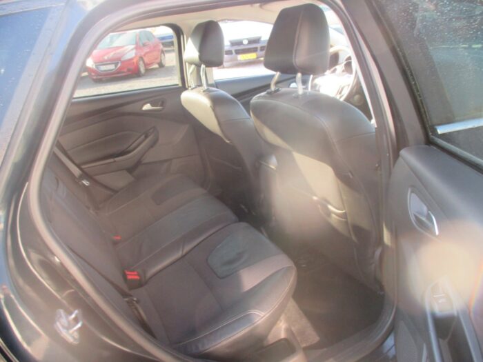 Ford Focus SCTi 182 Titanium stc. 2011 - Billede 8