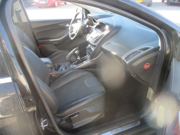Ford Focus SCTi 182 Titanium stc. 2011 - Billede 9