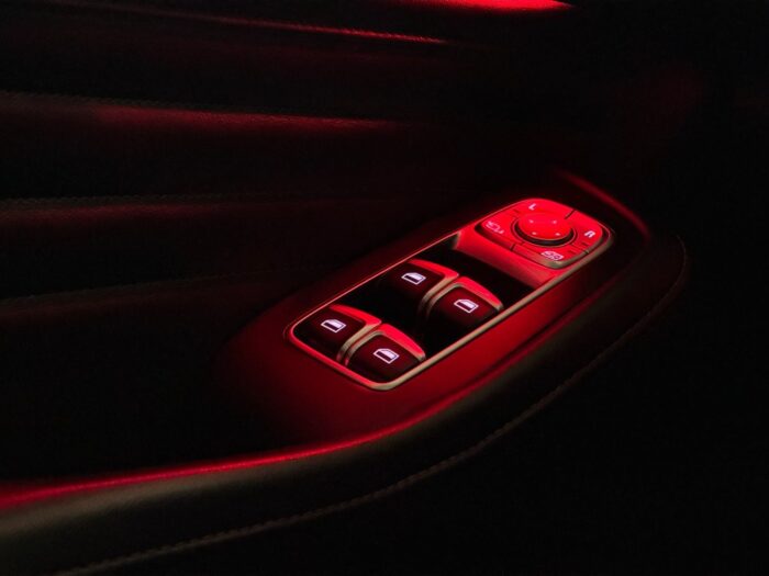 MG EHS PHEV Luxury 2021 - Image 16