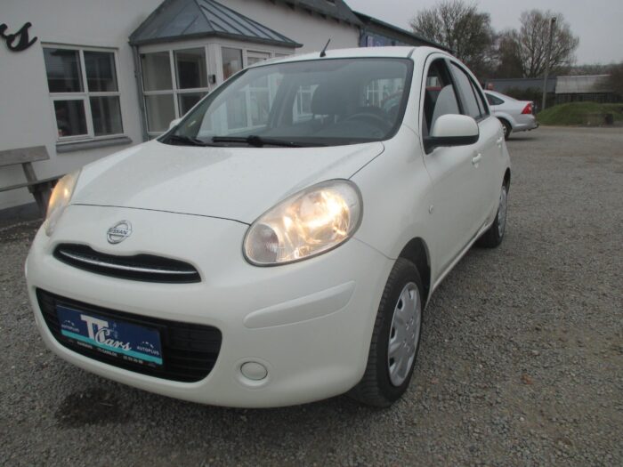 Nissan Micra Acenta 2011