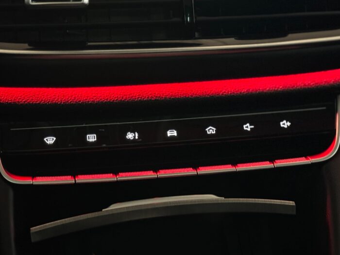 MG EHS PHEV Luxury 2021 - Image 13