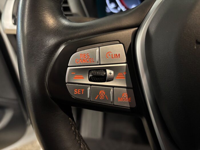 BMW iX3 Charged 2021 - Image 4