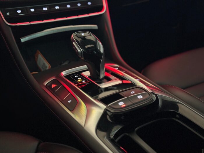 MG EHS PHEV Luxury 2021 - Image 14