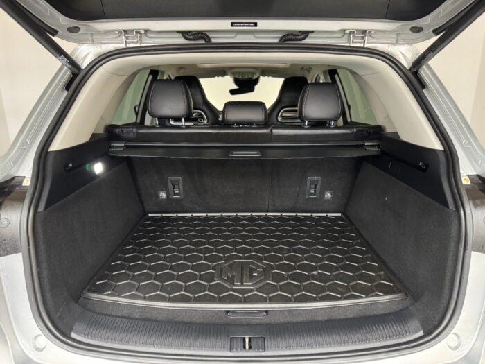 MG EHS PHEV Luxury 2021 - Image 17