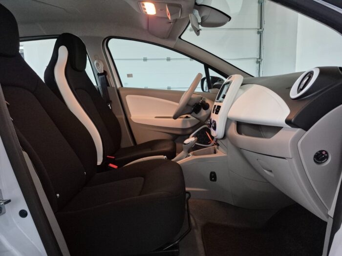Renault Zoe Life 2019 - Image 10