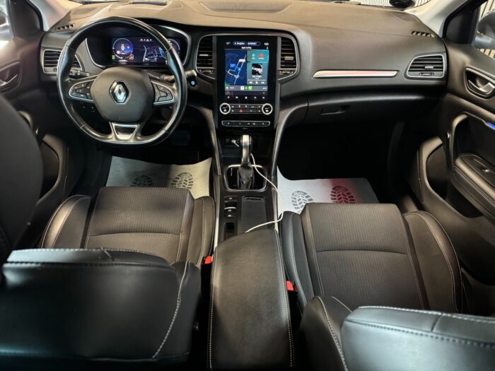 Renault Megane IV E-Tech Intens Sport Tourer 2022 - Image 9