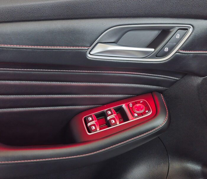 MG EHS PHEV Luxury 2022 - Image 12