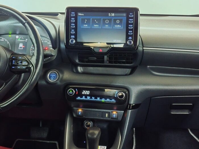 Toyota Yaris Hybrid Active Tech e-CVT 2021 - Image 14