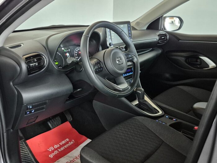 Mazda 2 Hybrid Agile CVT 2023 - Image 8