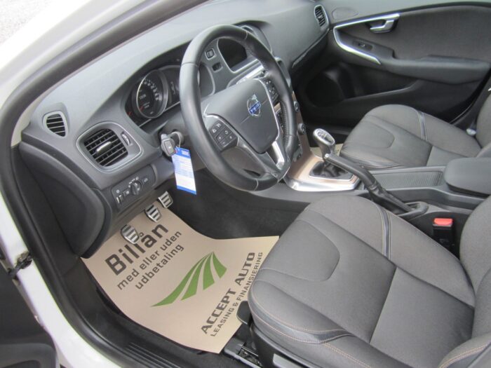 Volvo V40 D2 115 Drive-E 2014 - Image 9