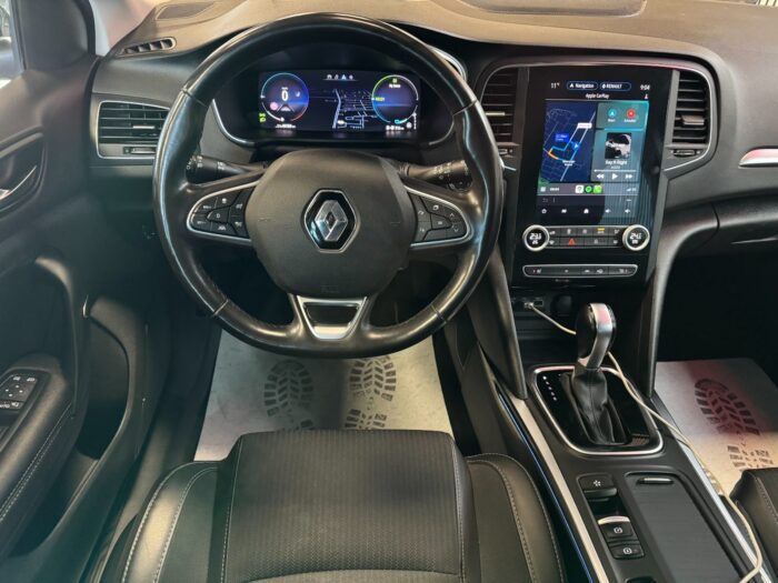 Renault Megane IV E-Tech Intens Sport Tourer 2022 - Image 11