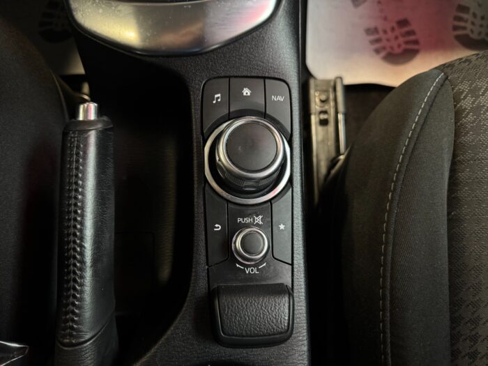 Mazda 2 SkyActiv-G 90 Niseko 2018 - Image 20