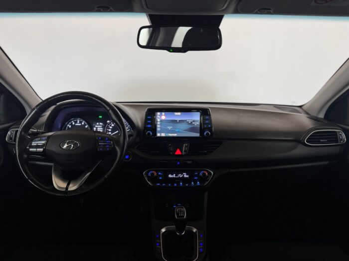 Hyundai i30 T-GDi Premium 2017 - Image 9