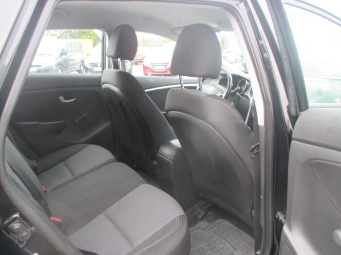 Hyundai i30 GDi Comfort CW Eco 2013 - Image 8