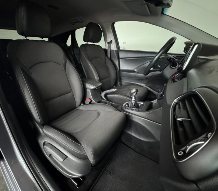 Hyundai i30 T-GDi Premium 2017 - Image 6