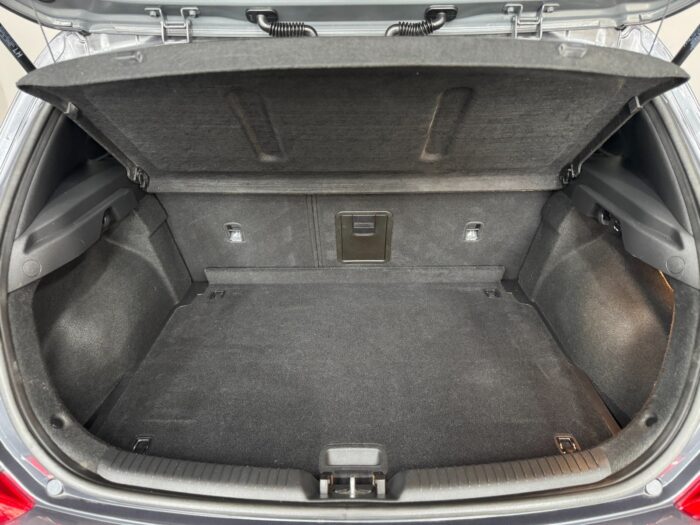 Hyundai i30 T-GDi Premium 2017 - Image 15