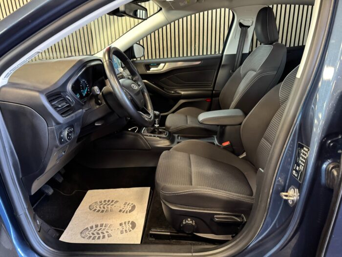 Ford Focus EcoBoost Titanium 2019 - Image 13