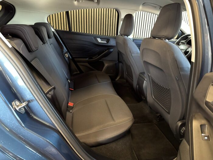 Ford Focus EcoBoost Titanium 2019 - Image 18