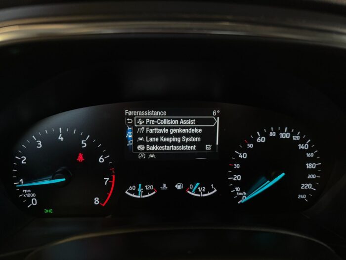 Ford Focus EcoBoost Titanium 2019 - Image 21