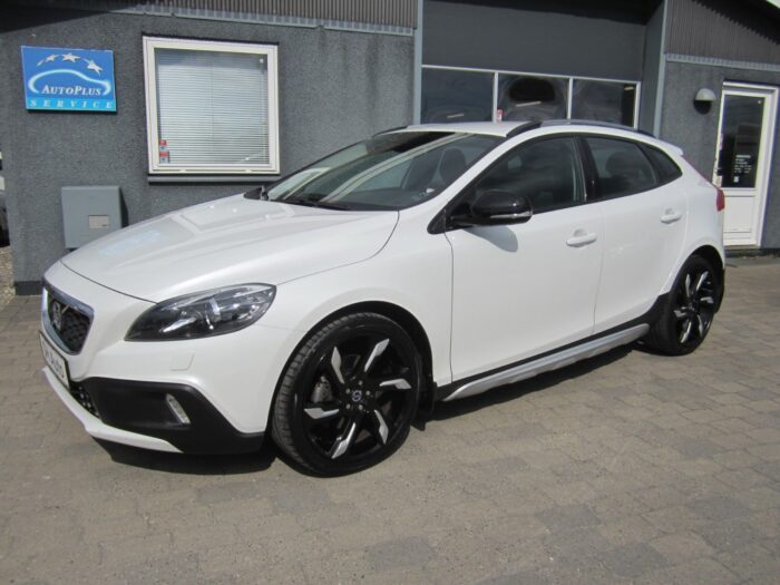 Volvo V40 D2 115 Drive-E 2014 - Image 2
